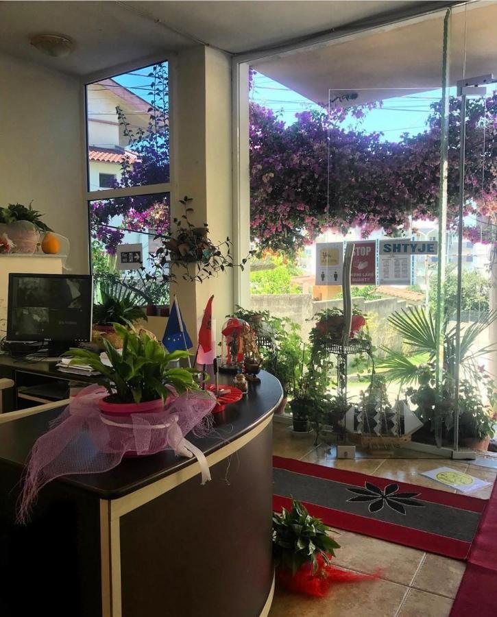 Hotel Ridal Vlorë Esterno foto