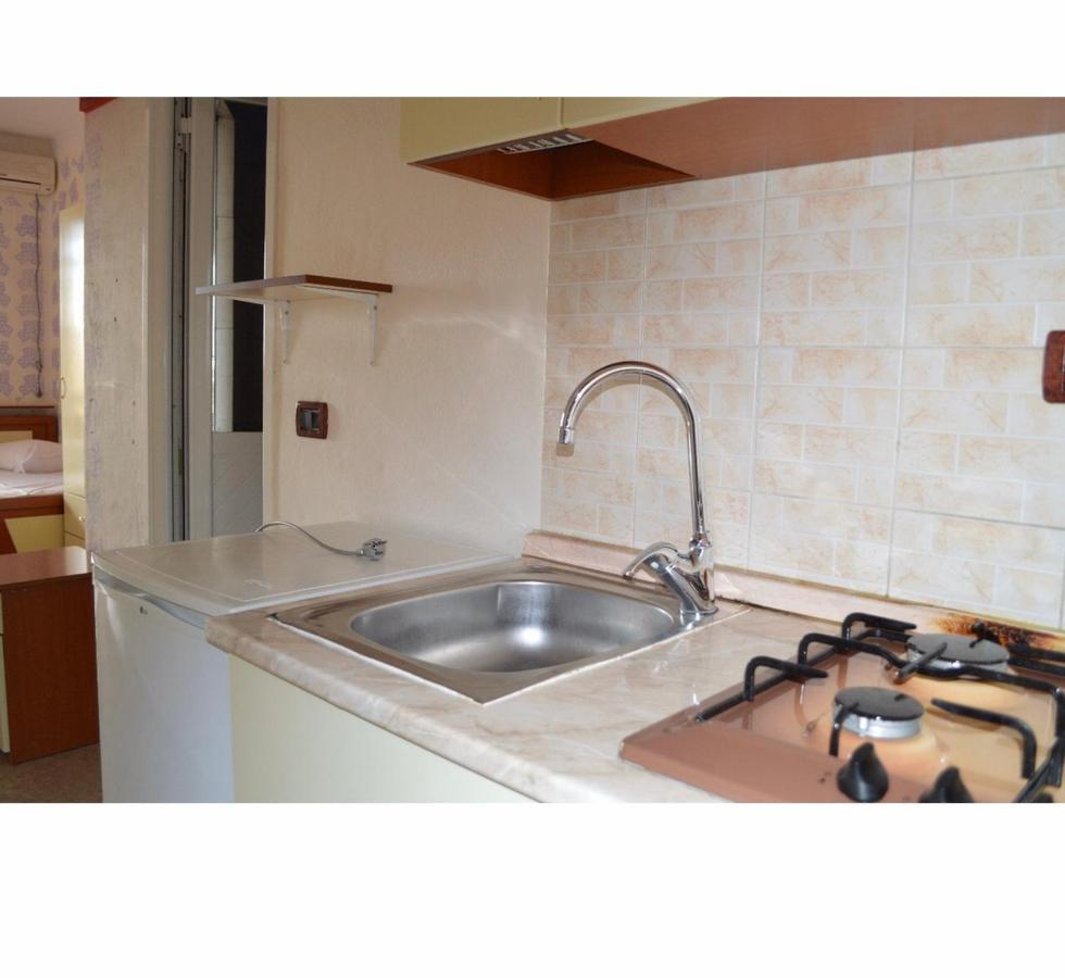 Hotel Ridal Vlorë Esterno foto